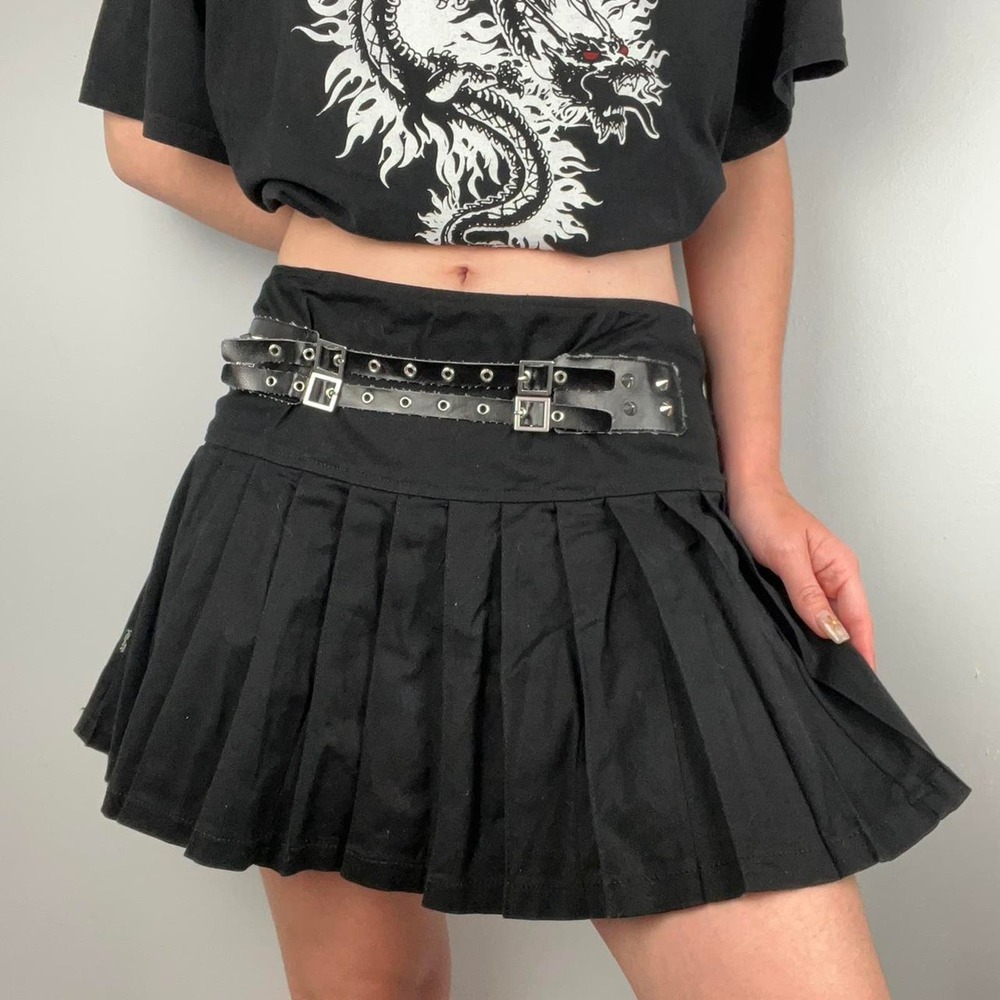 Tripp nyc buckle skirt